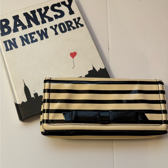 Kate Spade Black & White Stripe Clutch Bag - Picture 2 of 8